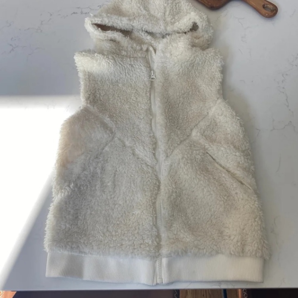 Zyia vest